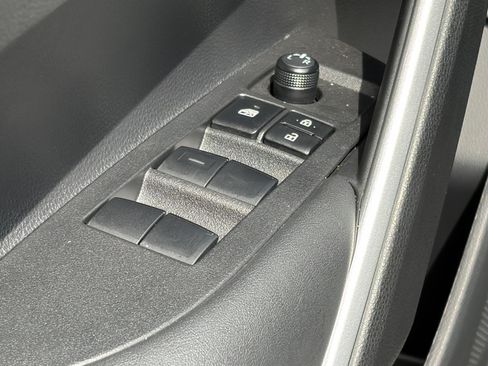 Certified 2026 Toyota Corolla Cross LE FWD image 29