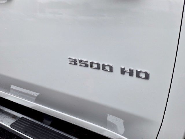 Used 2025 Chevrolet Silverado 3500 LT w/ Safety Package AWD/4WD image 18