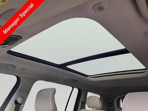 Used 2021 Jeep Grand Cherokee L Overland w/ Luxury Tech Group IV AWD/4WD image 6