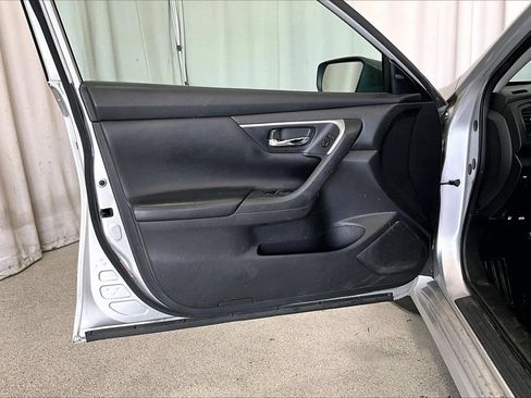 Used 2017 Nissan Altima 2.5 SV FWD image 21
