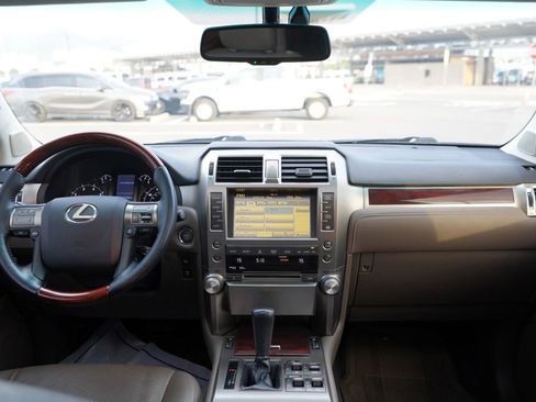 Used 2011 Lexus GX 460 Premium image 22