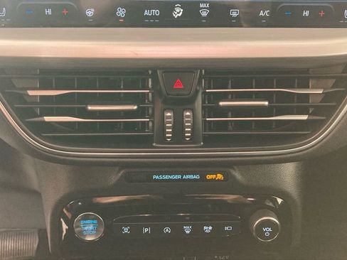 Used 2024 Ford Escape Platinum image 8