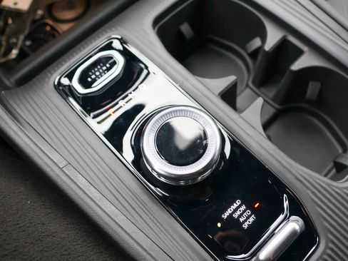 New 2026 Jeep Cherokee Laredo AWD/4WD image 23