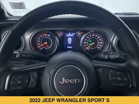 Used 2022 Jeep Wrangler Sport AWD/4WD image 3