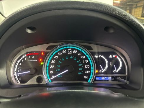 Used 2014 Toyota Venza LE image 14