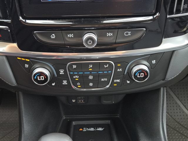 Used 2021 Chevrolet Traverse Premier FWD image 20