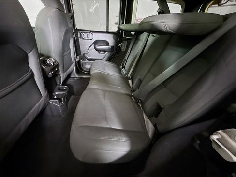 Used 2020 Jeep Wrangler Unlimited Sport image 26