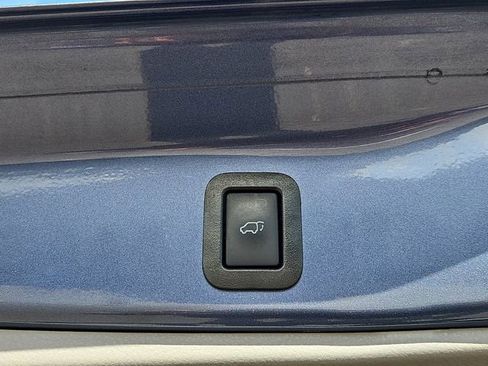 Used 2018 Toyota Highlander XLE image 8