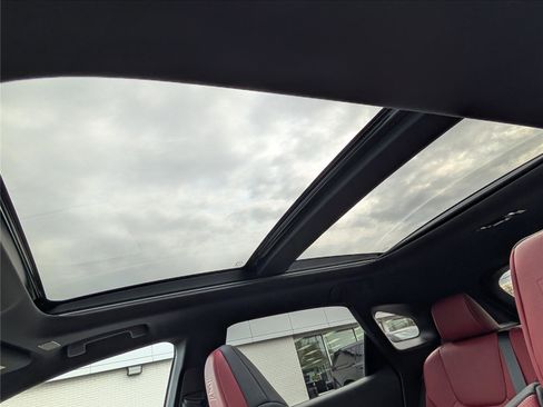 Used 2025 Lexus RX 500h F Sport w/ Convenience Package image 21