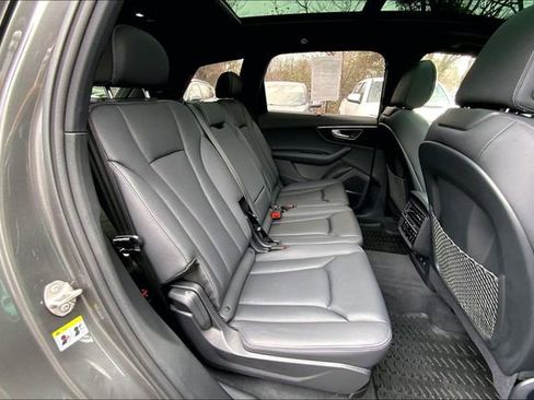 Used 2025 Audi Q7 3.0T Premium Plus image 19