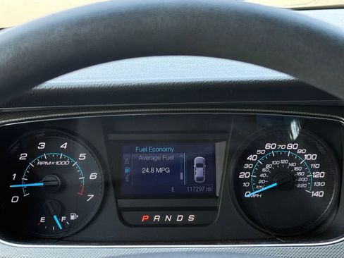 Used 2016 Ford Taurus SE FWD image 28