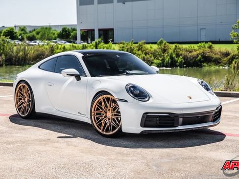 Used 2022 Porsche 911 Carrera RWD image 34