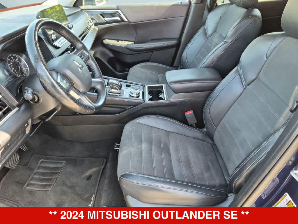 Used 2024 Mitsubishi Outlander SE AWD/4WD image 15