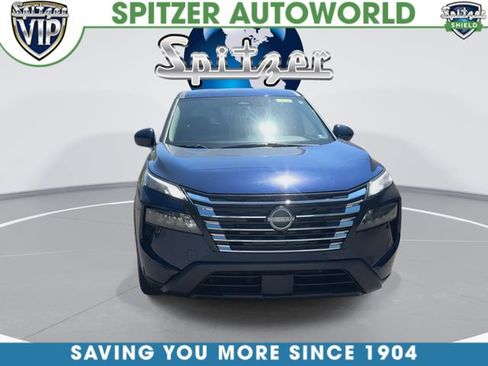 Used 2025 Nissan Rogue SV AWD/4WD image 3