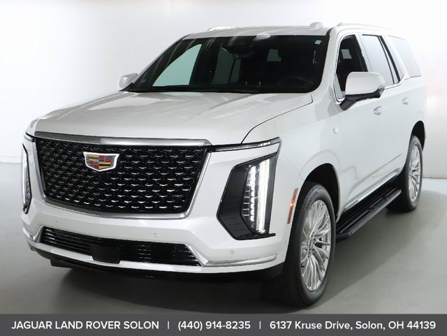 Used 2025 Cadillac Escalade Premium Luxury AWD/4WD image 1