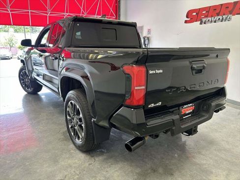 Certified 2024 Toyota Tacoma SR5 AWD/4WD image 5