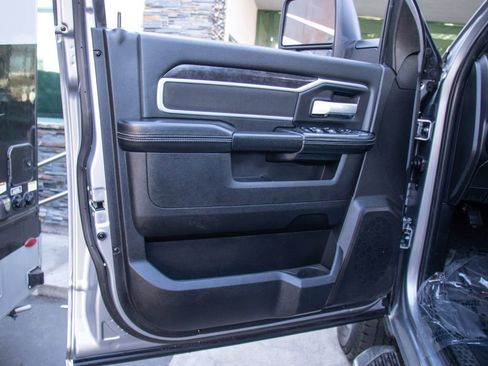 Used 2024 RAM 2500 Big Horn image 9