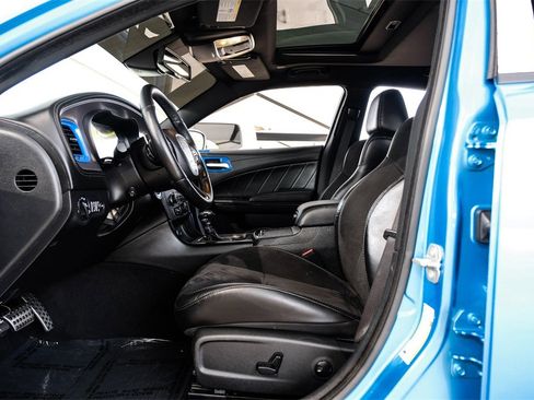 Used 2023 Dodge Charger R/T w/ Plus Group image 3