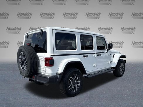 Used 2025 Jeep Wrangler Sahara w/ Safety Group image 9