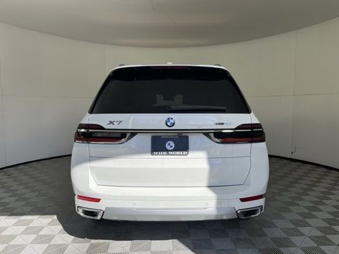 Used 2025 BMW X7 xDrive40i image 6
