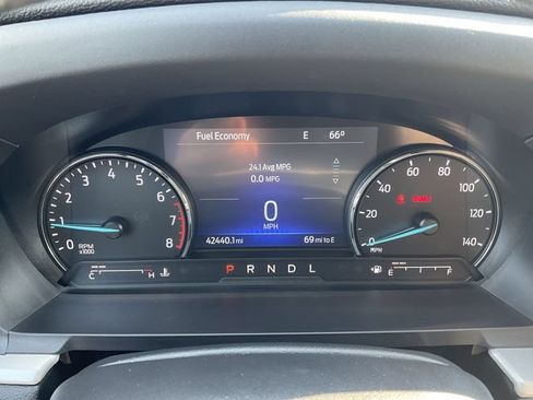 Used 2022 Ford Explorer XLT w/ Class IV Trailer Tow Package AWD/4WD image 16