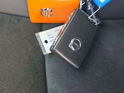 Certified 2024 Volvo XC40 Recharge Ultimate w/ Protection Package Premier image 12