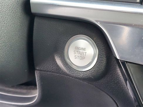 Used 2025 Kia Telluride SX w/ SX Captain's Chair Package image 15