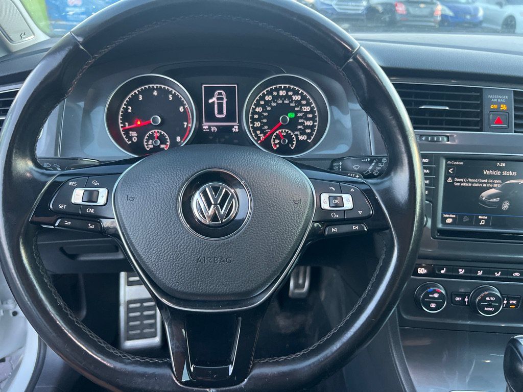 Used 2017 Volkswagen Golf Alltrack SEL AWD/4WD image 30