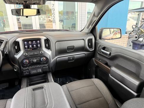 Used 2019 Chevrolet Silverado 1500 LT Trail Boss AWD/4WD image 29