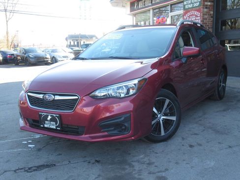 Used 2019 Subaru Impreza 2.0i Premium image 32