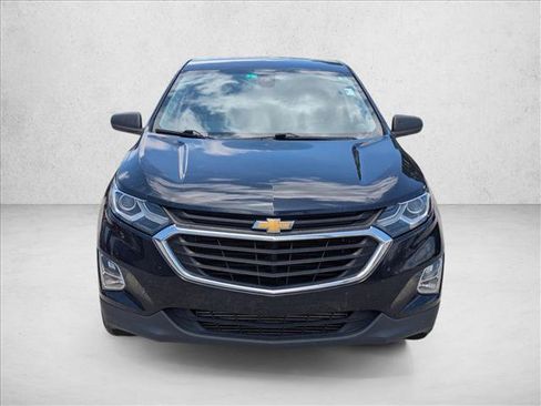 Used 2020 Chevrolet Equinox LS w/ LS Convenience Package FWD image 2