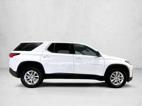 Used 2023 Chevrolet Traverse LS FWD image 5