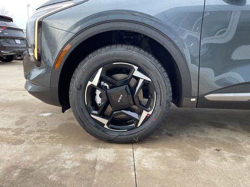 New 2026 Kia Sportage EX image 16