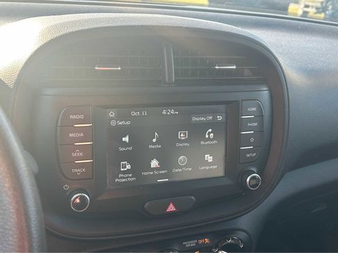 Used 2021 Kia Soul S image 24