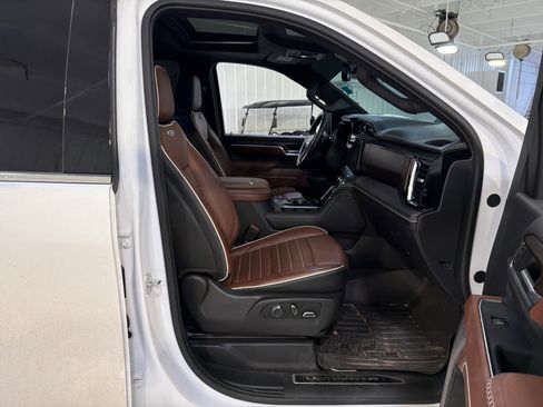 Used 2024 GMC Sierra 2500 Denali Ultimate image 14