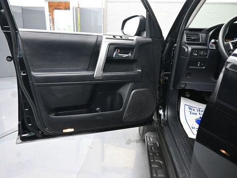 Used 2024 Toyota 4Runner SR5 image 10