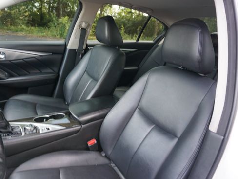 Used 2016 INFINITI Q50 3.0t Premium w/ Driver Assistance Package AWD/4WD image 28