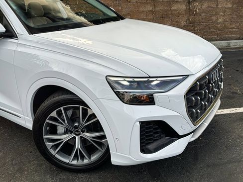 Used 2025 Audi Q8 Premium Plus image 14