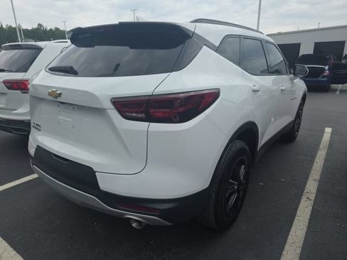 Used 2024 Chevrolet Blazer LT w/ Convenience Package FWD image 4