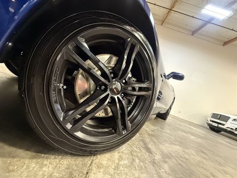 Used 2006 Chevrolet Corvette Coupe w/ Preferred Equipment Group RWD image 14