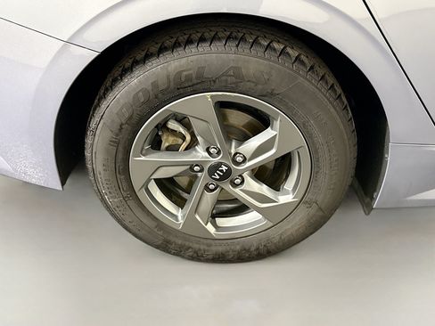 Used 2021 Kia K5 LX FWD image 32