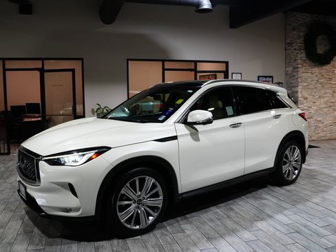 Used 2022 INFINITI QX50 Sensory image 9