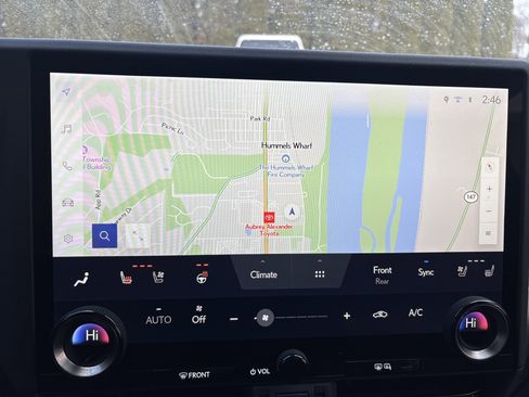 Used 2024 Lexus GX 550 w/ Accessory Package (2T) image 29