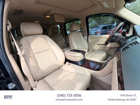 Used 2013 Cadillac Escalade Luxury AWD/4WD image 14