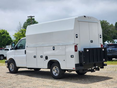 New 2024 Chevrolet Express 3500 w/ Power Convenience Package image 11