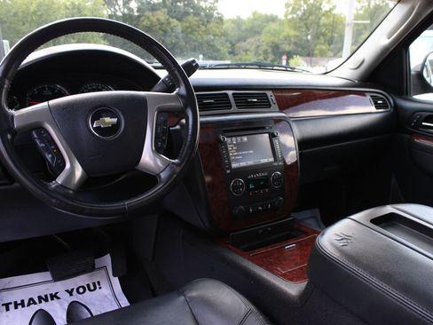 Used 2013 Chevrolet Avalanche LTZ AWD/4WD image 26