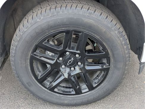 Certified 2023 Chevrolet Silverado 1500 Custom image 27