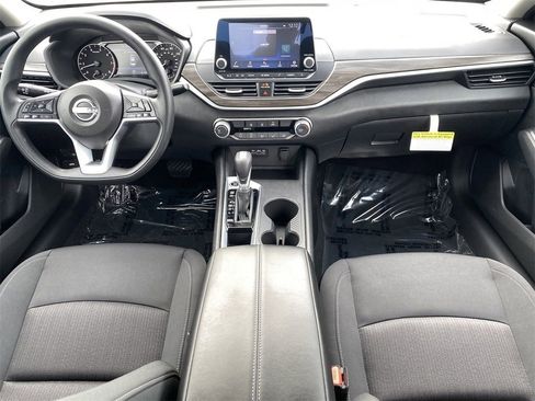 New 2025 Nissan Altima 2.5 SV image 14