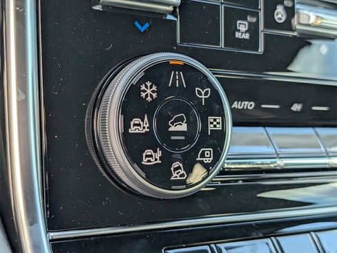 New 2026 Nissan Armada SL w/ Captain's Chari Seat Package image 14