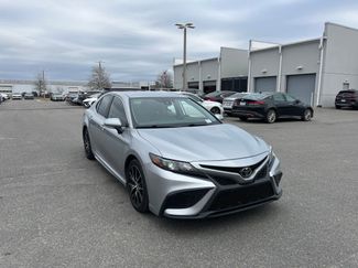 Used 2022 Toyota Camry SE video 2